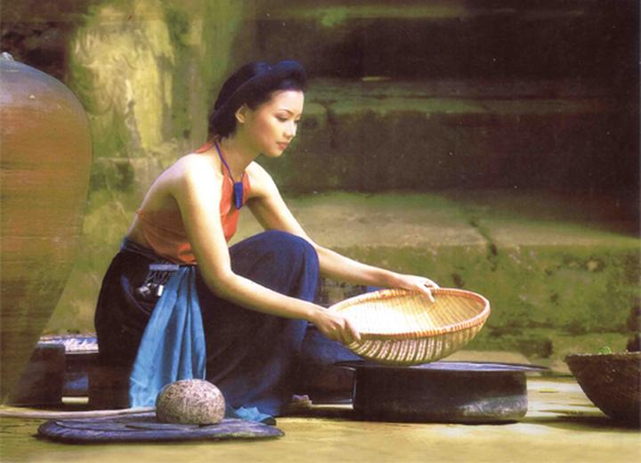 Nội dung: Mùa hè đang đầy vui vẻ với những xu hướng mới, và Huda Ice Twist đang chinh